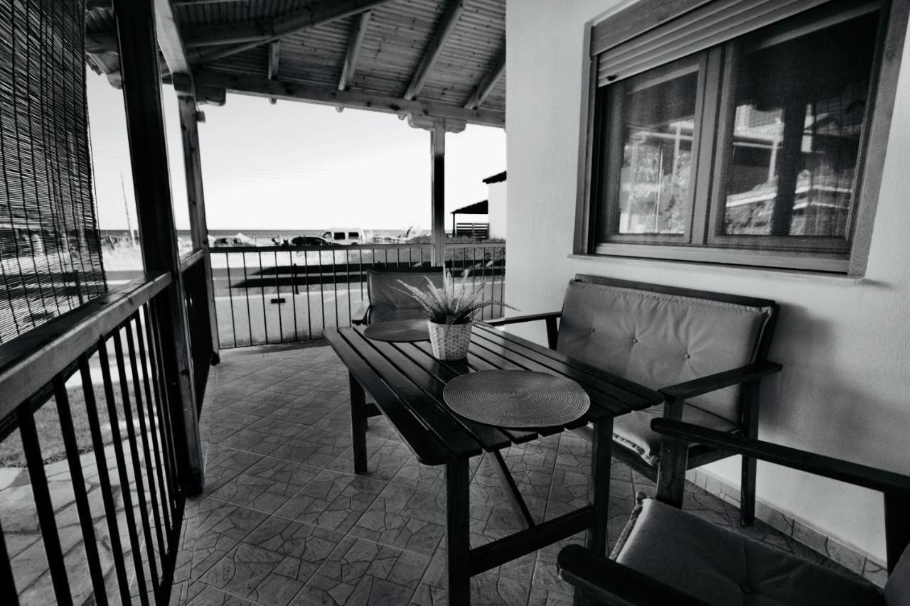 Enalio Beach House Nea Kallikrateia Exterior foto